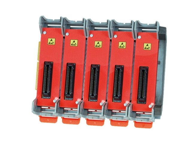 ComBricks backplane unit for connection to other modules | FOXON