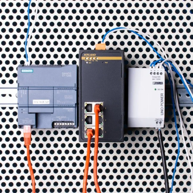 SICOM3000A  8x 1G
