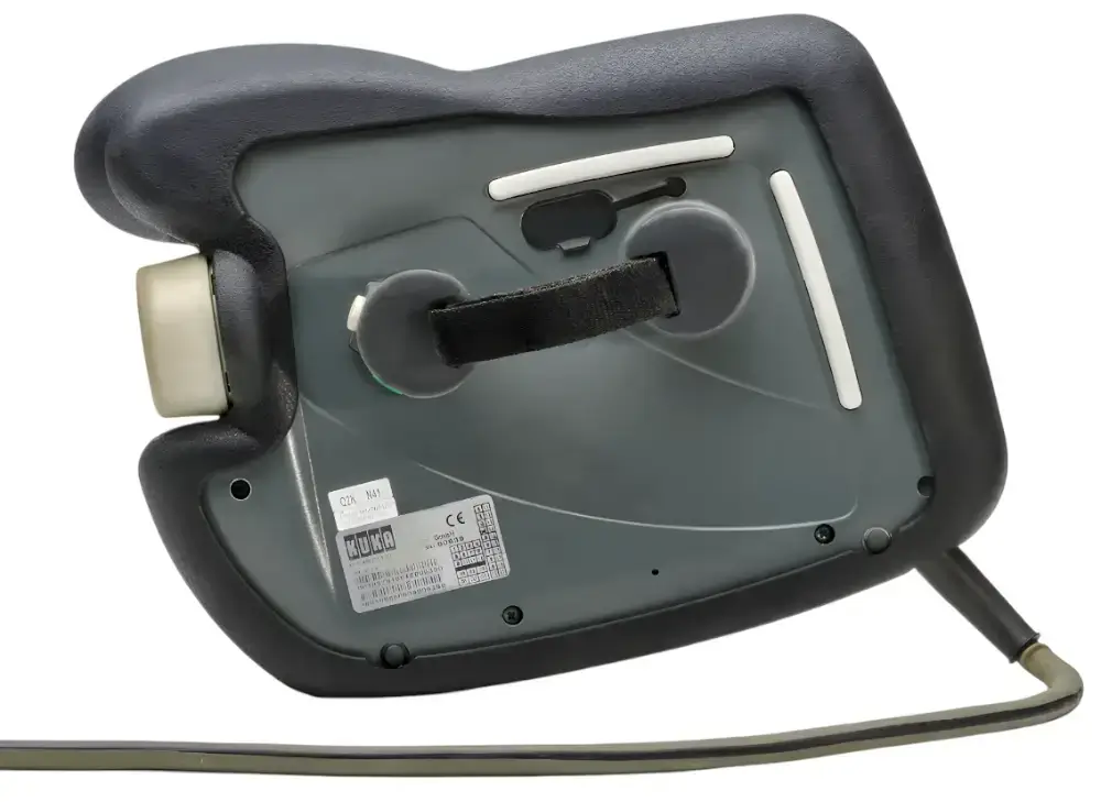 KUKA KR C1 / KR C2 smartPAD bumper – detail 2